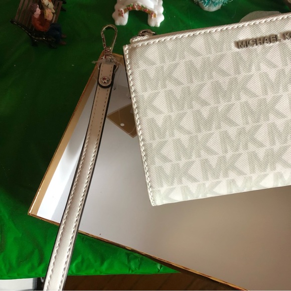 NWT Michael Kors Jet Set Double Zip Wristlet - Picture 2 of 11